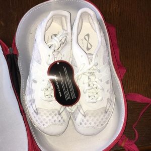 Nfinity cheer shoes